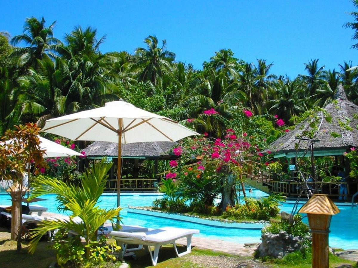 Coco Beach Island Resort Puerto Galera Exterior foto